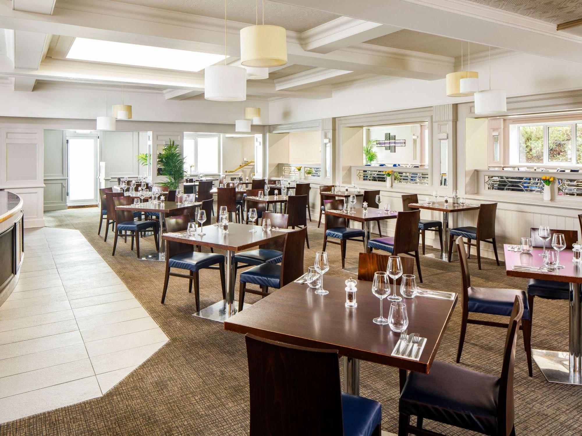Mercure Birmingham West Hotel West Bromwich Exterior foto
